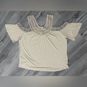 C‎ EST 1946 Ivory Cold Shoulder Blouse Egyptian Collar Top Women’s Size 18 / 20W
